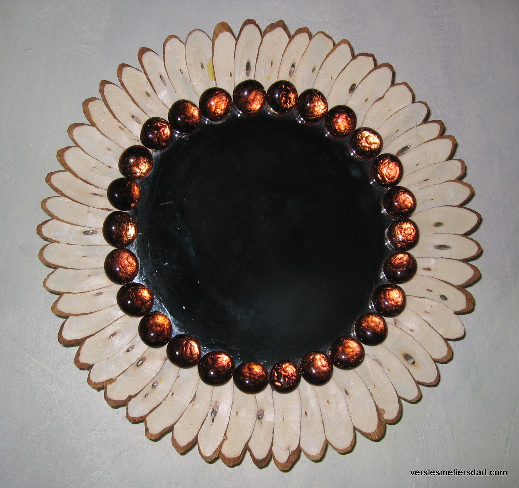 Miroir, bois et bille chinoises Miroir, bois et bille chinoises